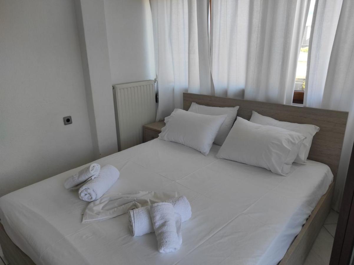 Beach Front Apartment In Pefkochori Esterno foto