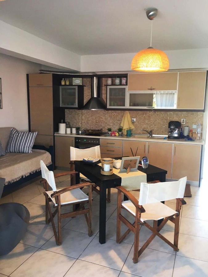 Beach Front Apartment In Pefkochori Esterno foto