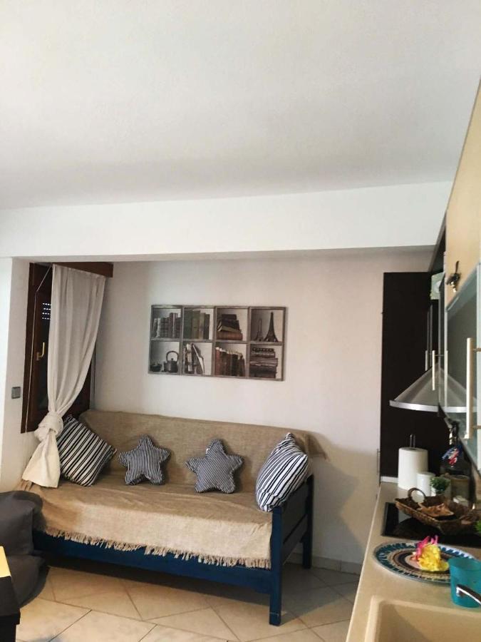 Beach Front Apartment In Pefkochori Esterno foto